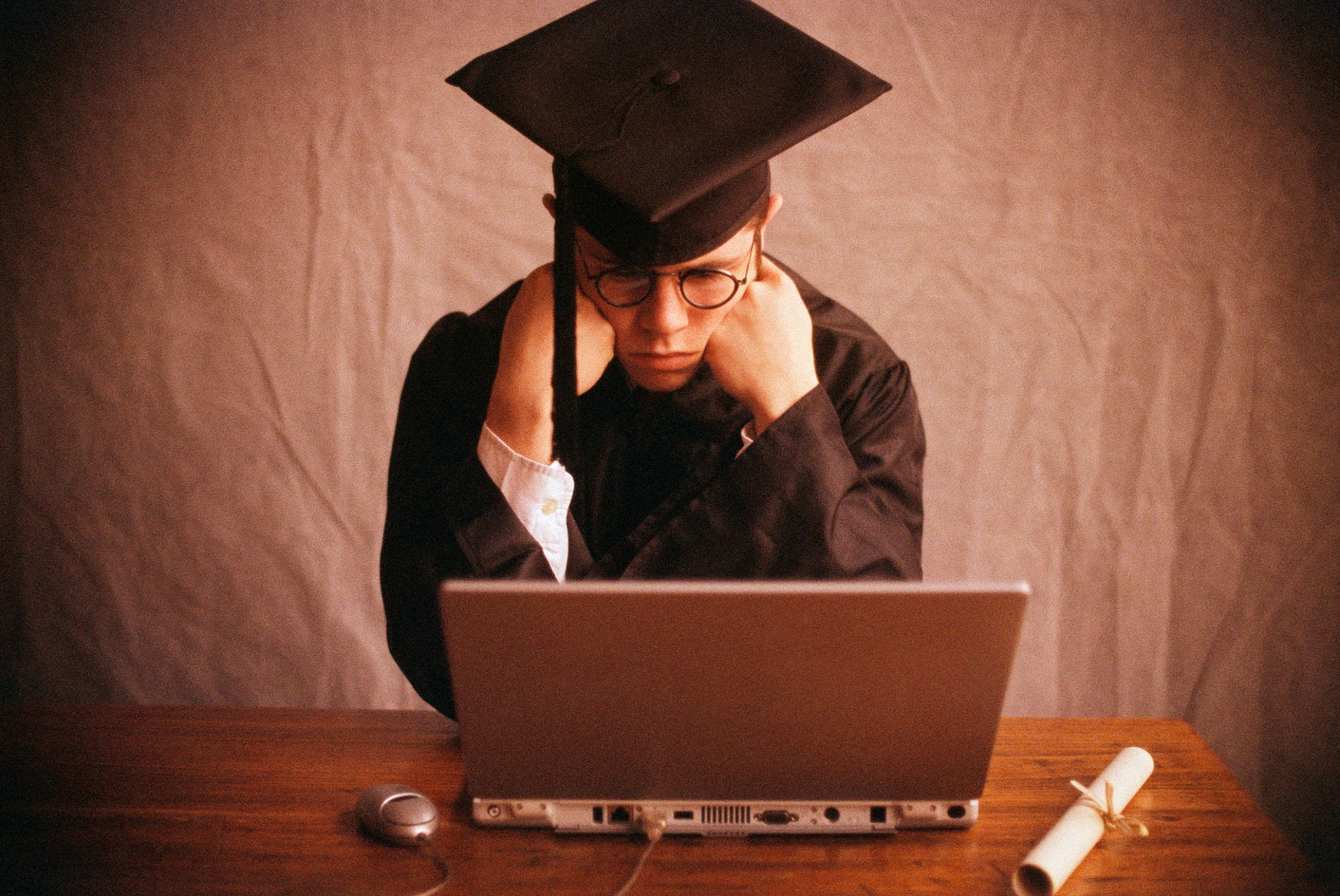 89% of New Grads Fear AI Will Take Their First Job. The Data Is Complicated